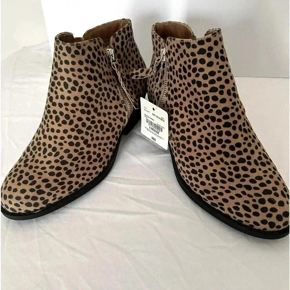 Brand New Arizona’s Canyon ankle booties. Size 6 Medium